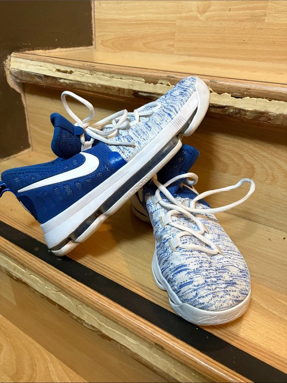 Nike KD Blue and White Performance Sneakers size 5.5 Y - Picture 3 of 6